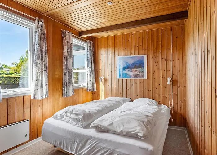 Holiday home 3 Bedroom Gorgeous In Allingabro